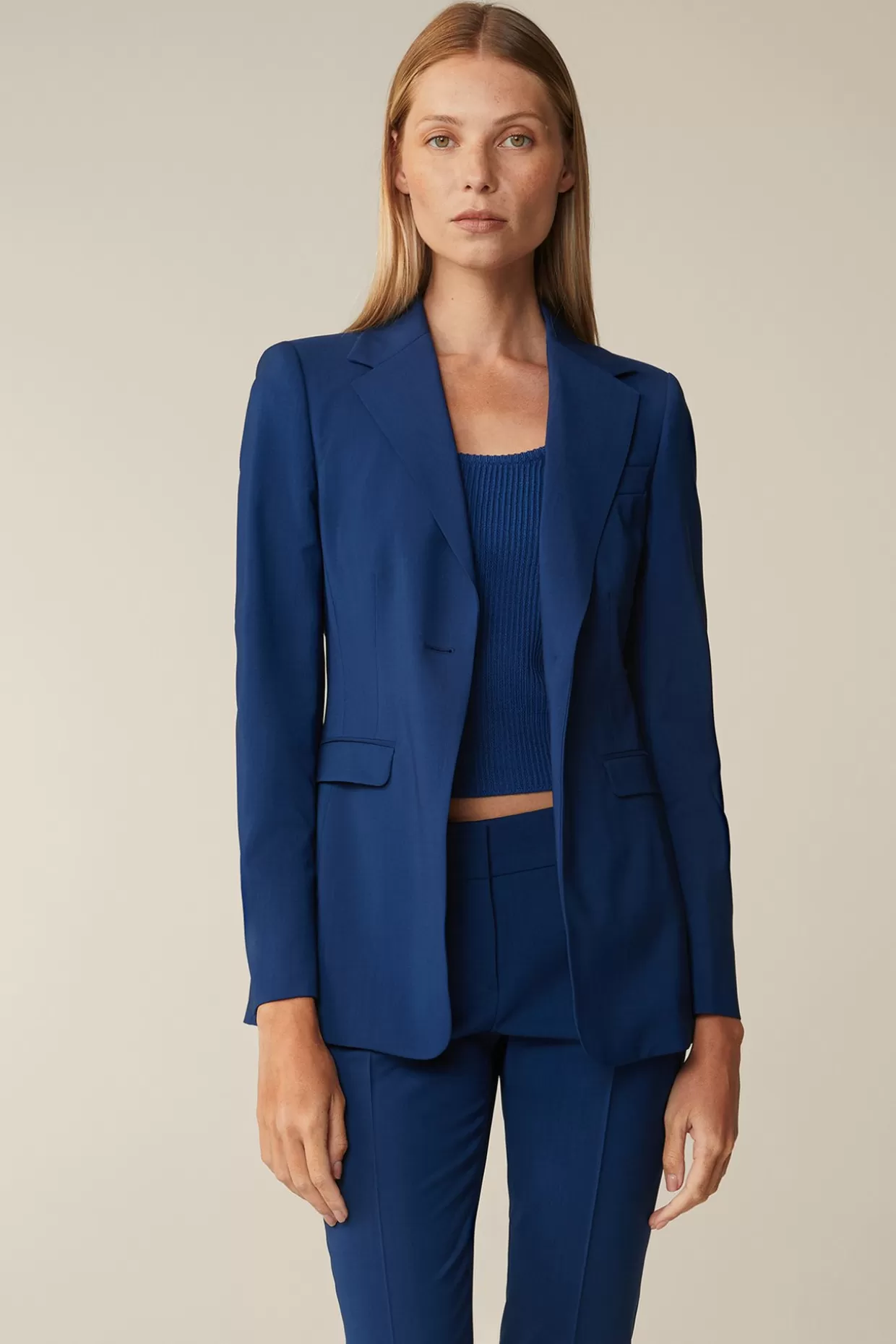 Damen Windsor Schurwoll-Blazer Mit Pagodenschulter In